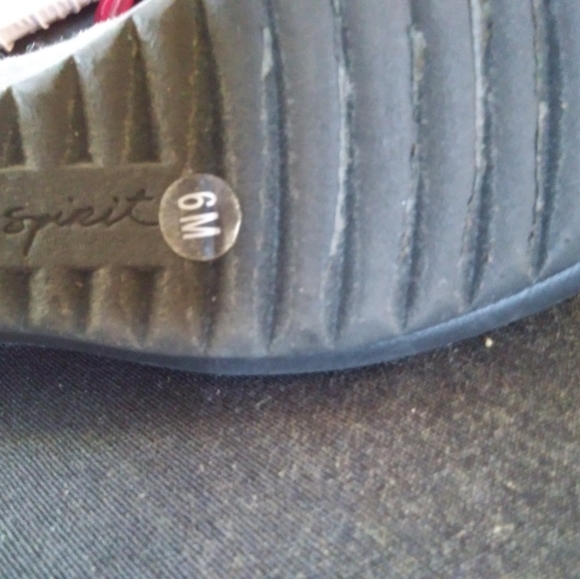 Shoes - Picture 3 of 3